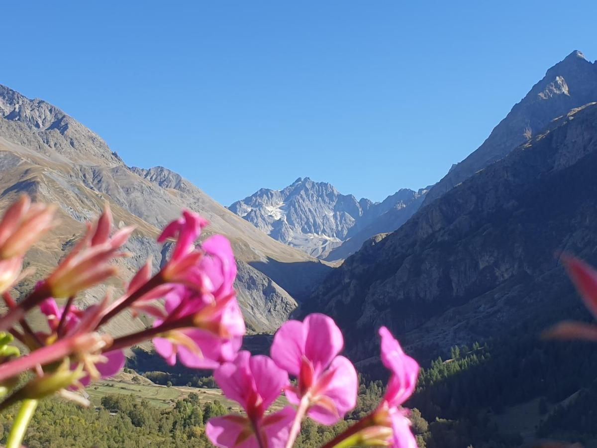 Appartement A La Montagne Villar-dʼArène Buitenkant foto
