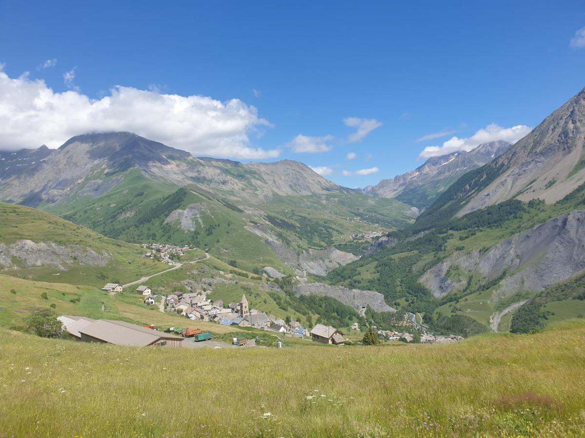 Appartement A La Montagne Villar-dʼArène Buitenkant foto